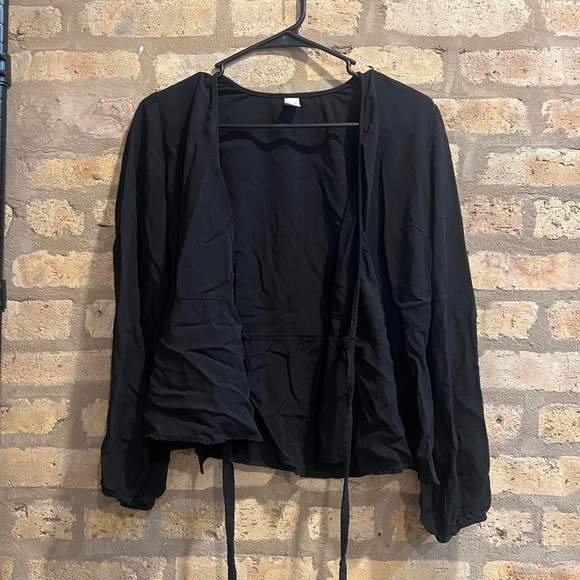 Chic Black Tie-Front Top - Old Navy (Size Medium) - Never Worn! - Picture 1 of 4